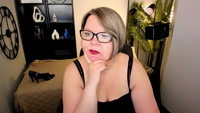 Shannonshine online show from 05/16/26, 08:00