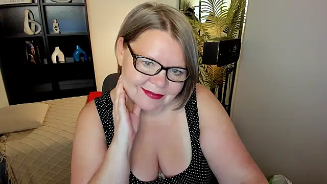 Shannonshine online show from 07/09/26, 01:26