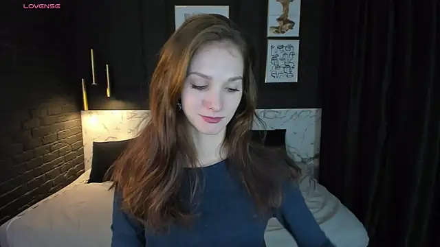 Snapshot of MirandaGlow chatting on 01/28/25, 05:43 MirandaGlow online show from 01/28/25, 05:43