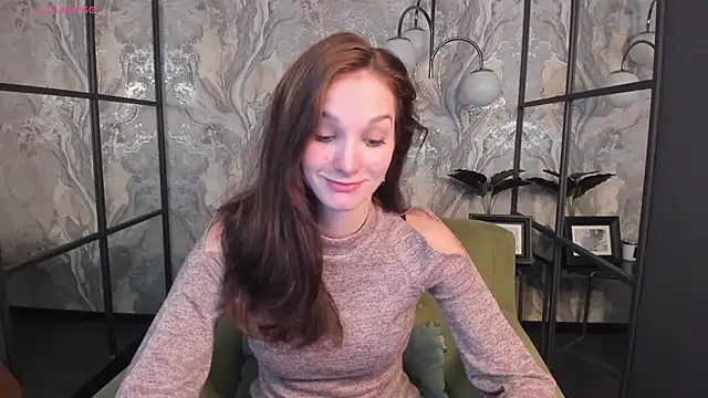 Snapshot of MirandaGlow chatting on 02/06/25, 05:46 MirandaGlow online show from 02/06/25, 05:46