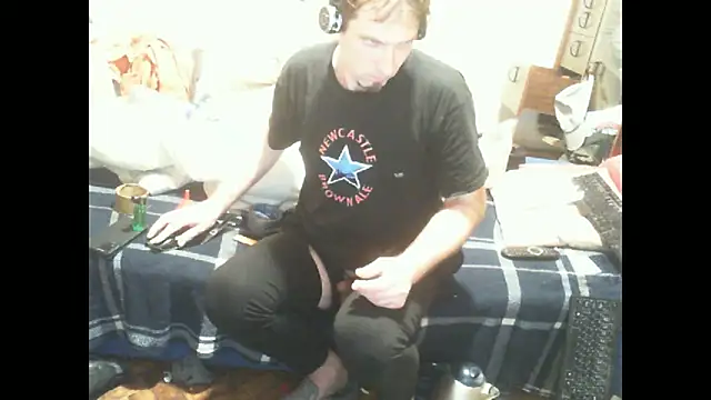 Snapshot of god23free chatting on 03/05/25, 10:43 god23free online show from 03/05/25, 10:43