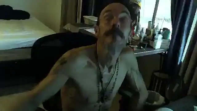 mycock2474u online show from 10/11/25, 02:15