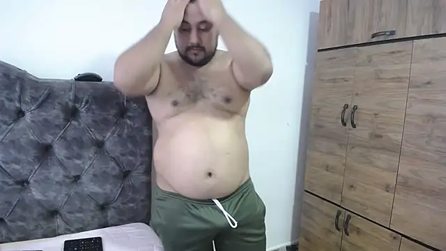 santi hothot online show from 09/17/25, 07:04