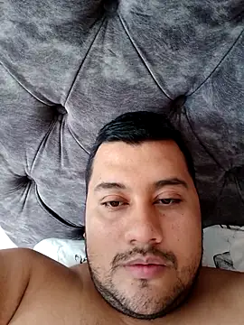 santi hothot online show from 10/04/25, 05:44