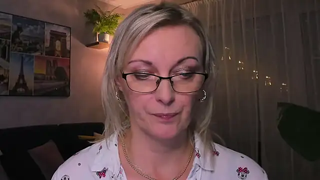 vanessa chat online show from 12/10/24, 05:33