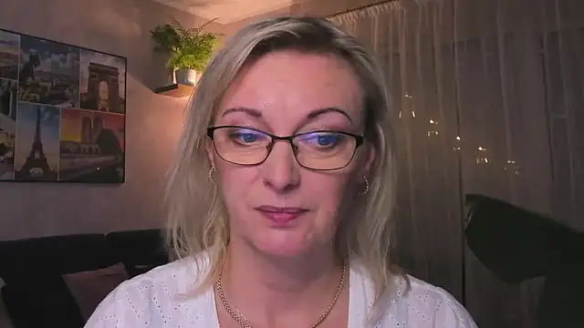vanessa chat online show from 12/11/24, 05:48