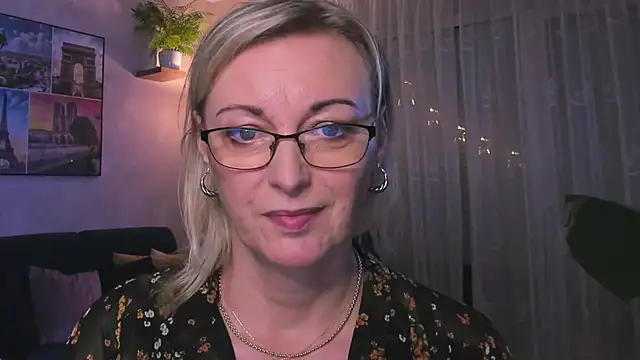 vanessa chat online show from 12/12/24, 08:53