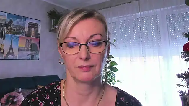 vanessa chat online show from 01/11/25, 01:22