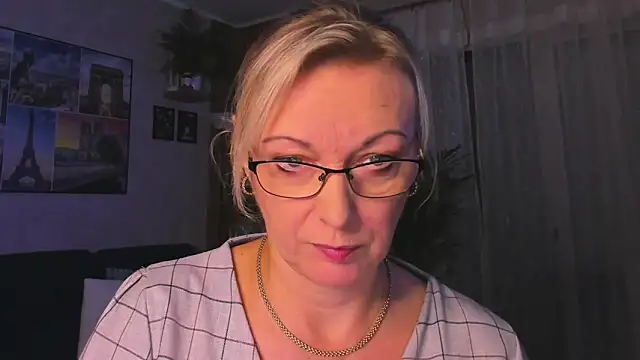 Snapshot of vanessa_chat chatting on 11/13/25, 03:55 vanessa chat online show from 11/13/25, 03:55