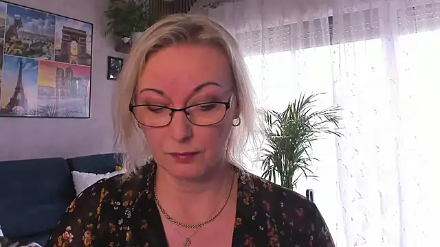 Snapshot of vanessa_chat chatting on 04/19/26, 01:21 vanessa chat online show from 04/19/26, 01:21
