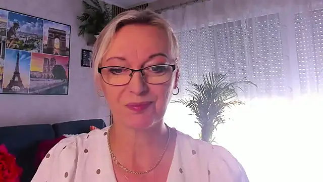 vanessa chat online show from 06/18/26, 01:59