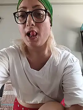 bisexyelizz online show from 06/04/26, 02:23