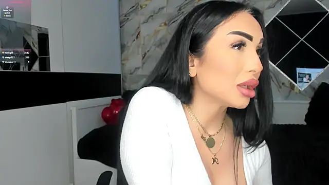 Snapshot of mistress_meryem chatting on 02/22/25, 01:11 mistress meryem online show from 02/22/25, 01:11