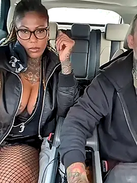 Snapshot of DarkDea chatting on 11/07/25, 03:12 DarkDea online show from 11/07/25, 03:12