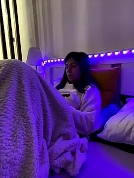 HotyWinter online show from 10/20/25, 03:18