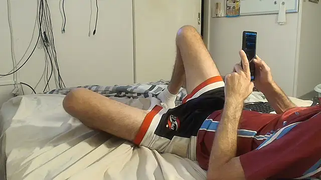 Snapshot of midnight0069 chatting on 02/17/25, 03:20 midnight0069 online show from 02/17/25, 03:20