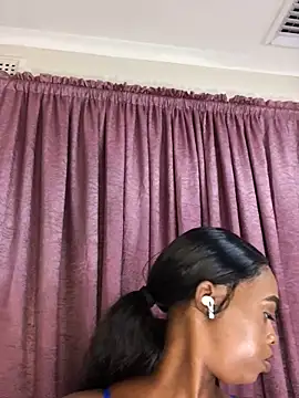 LuciousLips96 online show from 01/07/25, 06:38