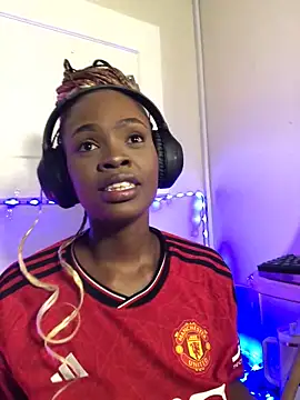 LuciousLips96 online show from 10/19/25, 06:08