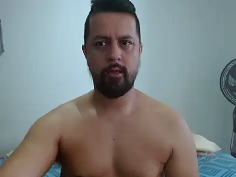 Snapshot of TRIISTAN_KING10 chatting on 11/14/25, 03:11 TRIISTAN KING10 online show from 11/14/25, 03:11