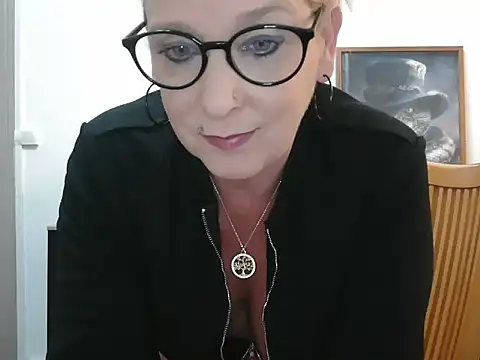 lilie69 online show from 03/16/25, 06:12