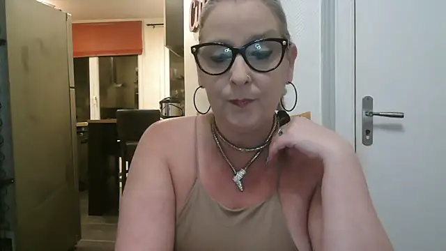 lilie69 online show from 02/06/26, 05:49