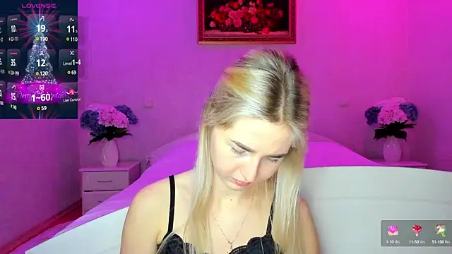 Snapshot of AnnaCarrera chatting on 12/11/24, 11:00 AnnaCarrera online show from 12/11/24, 11:00