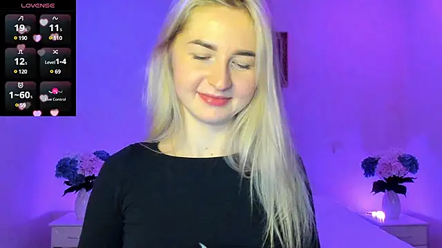 Snapshot of AnnaCarrera chatting on 12/12/24, 11:36 AnnaCarrera online show from 12/12/24, 11:36