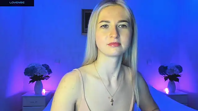 Snapshot of AnnaCarrera chatting on 12/24/24, 11:22 AnnaCarrera online show from 12/24/24, 11:22