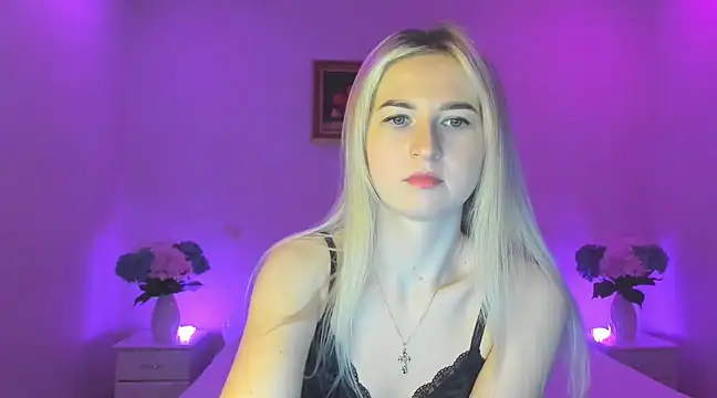 Snapshot of AnnaCarrera chatting on 02/18/25, 09:31 AnnaCarrera online show from 02/18/25, 09:31