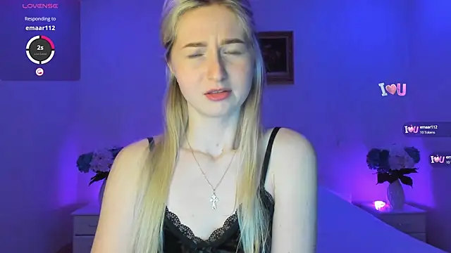 Snapshot of AnnaCarrera chatting on 03/06/25, 09:09 AnnaCarrera online show from 03/06/25, 09:09