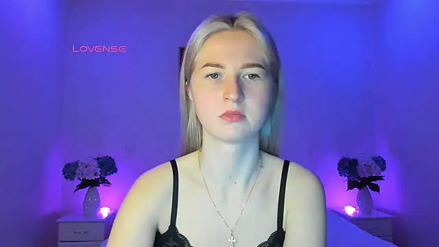 Snapshot of AnnaCarrera chatting on 03/08/25, 09:29 AnnaCarrera online show from 03/08/25, 09:29