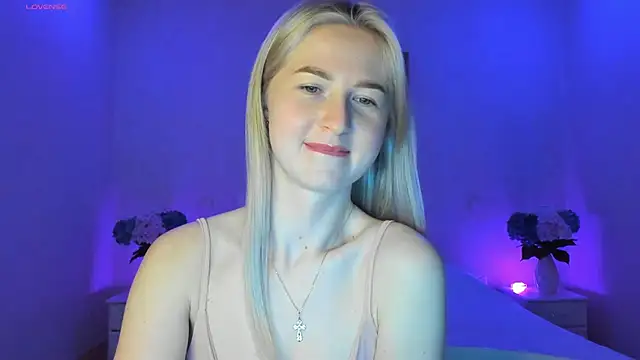 Snapshot of AnnaCarrera chatting on 03/09/25, 10:19 AnnaCarrera online show from 03/09/25, 10:19