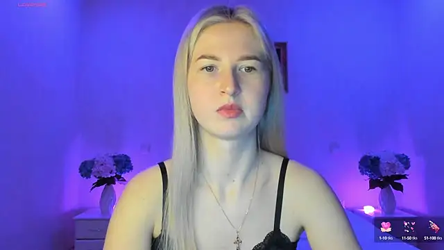 Snapshot of AnnaCarrera chatting on 03/10/25, 10:02 AnnaCarrera online show from 03/10/25, 10:02