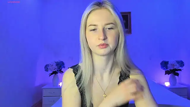 Snapshot of AnnaCarrera chatting on 03/21/25, 09:12 AnnaCarrera online show from 03/21/25, 09:12