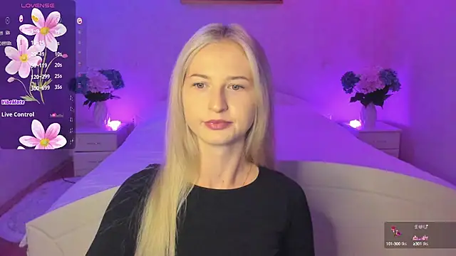 Snapshot of AnnaCarrera chatting on 10/06/25, 07:11 AnnaCarrera online show from 10/06/25, 07:11