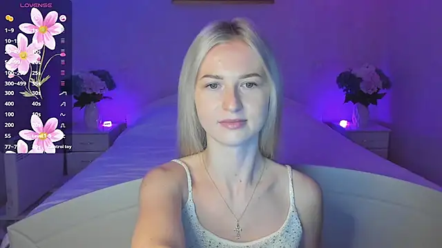 Snapshot of AnnaCarrera chatting on 10/16/25, 06:31 AnnaCarrera online show from 10/16/25, 06:31