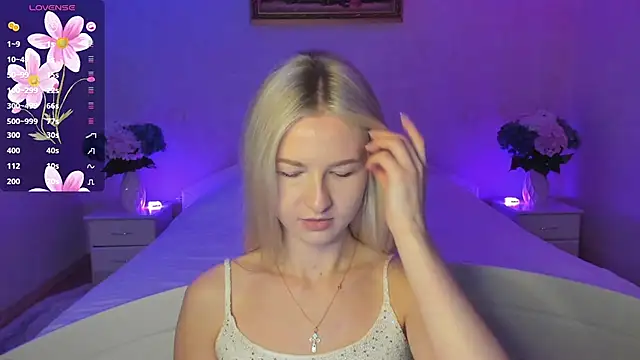 Snapshot of AnnaCarrera chatting on 10/29/25, 10:00 AnnaCarrera online show from 10/29/25, 10:00