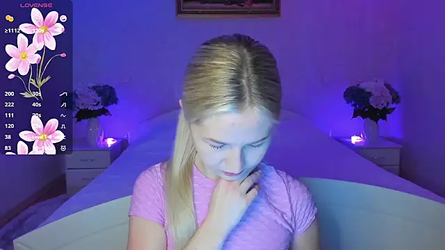 Snapshot of AnnaCarrera chatting on 10/31/25, 09:27 AnnaCarrera online show from 10/31/25, 09:27