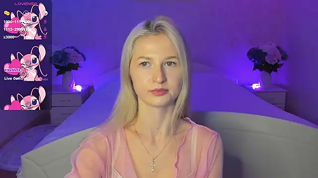 Snapshot of AnnaCarrera chatting on 11/05/25, 07:58 AnnaCarrera online show from 11/05/25, 07:58