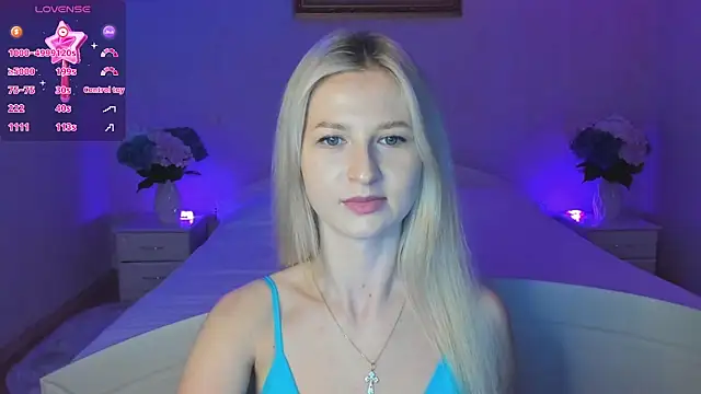 Snapshot of AnnaCarrera chatting on 11/17/25, 04:46 AnnaCarrera online show from 11/17/25, 04:46