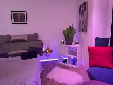 TiffanyRoxx online show from 02/18/25, 10:58