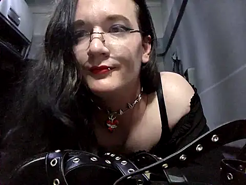 Snapshot of HotysimeHot1 chatting on 10/22/25, 05:34 HotysimeHot1 online show from 10/22/25, 05:34