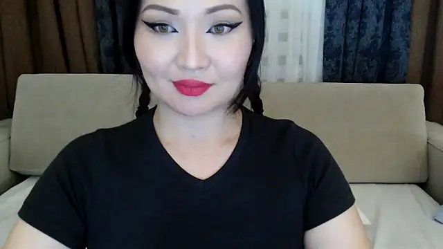 Snapshot of DanyMin chatting on 11/21/25, 07:40 DanyMin online show from 11/21/25, 07:40