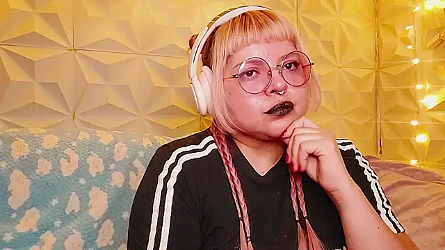 Satyn doll online show from 05/13/26, 12:19