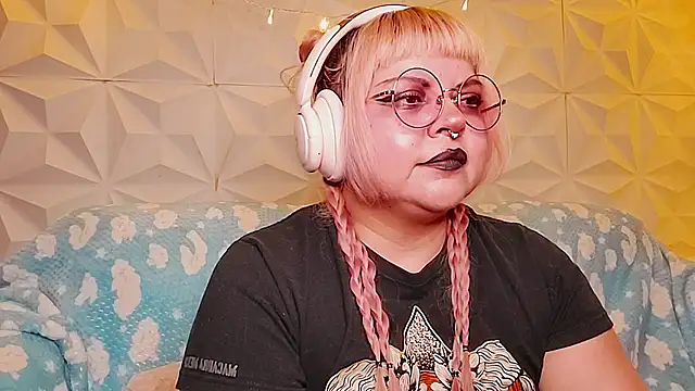Satyn doll online show from 05/16/26, 12:07