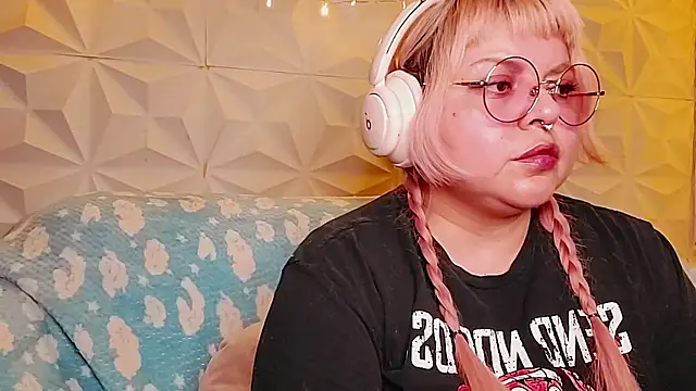 Satyn doll online show from 05/20/26, 01:12
