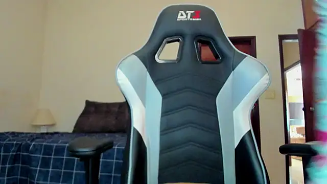 lannasantiago online show from 10/22/25, 12:49