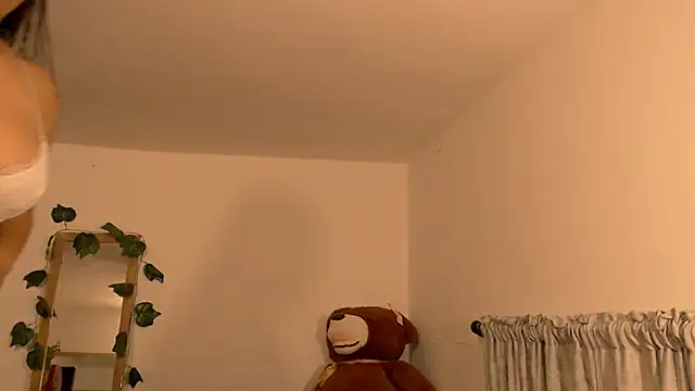 Snapshot of pamela_doll chatting on 02/21/26, 01:23 pamela doll online show from 02/21/26, 01:23