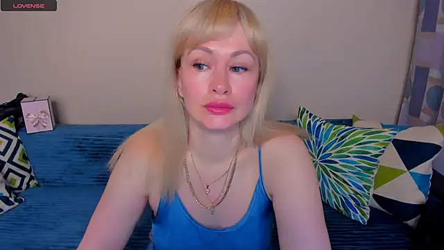 EllenMoore online show from 06/14/26, 03:08