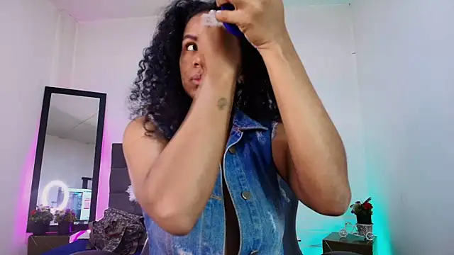 Ellie Alves online show from 09/14/25, 02:49